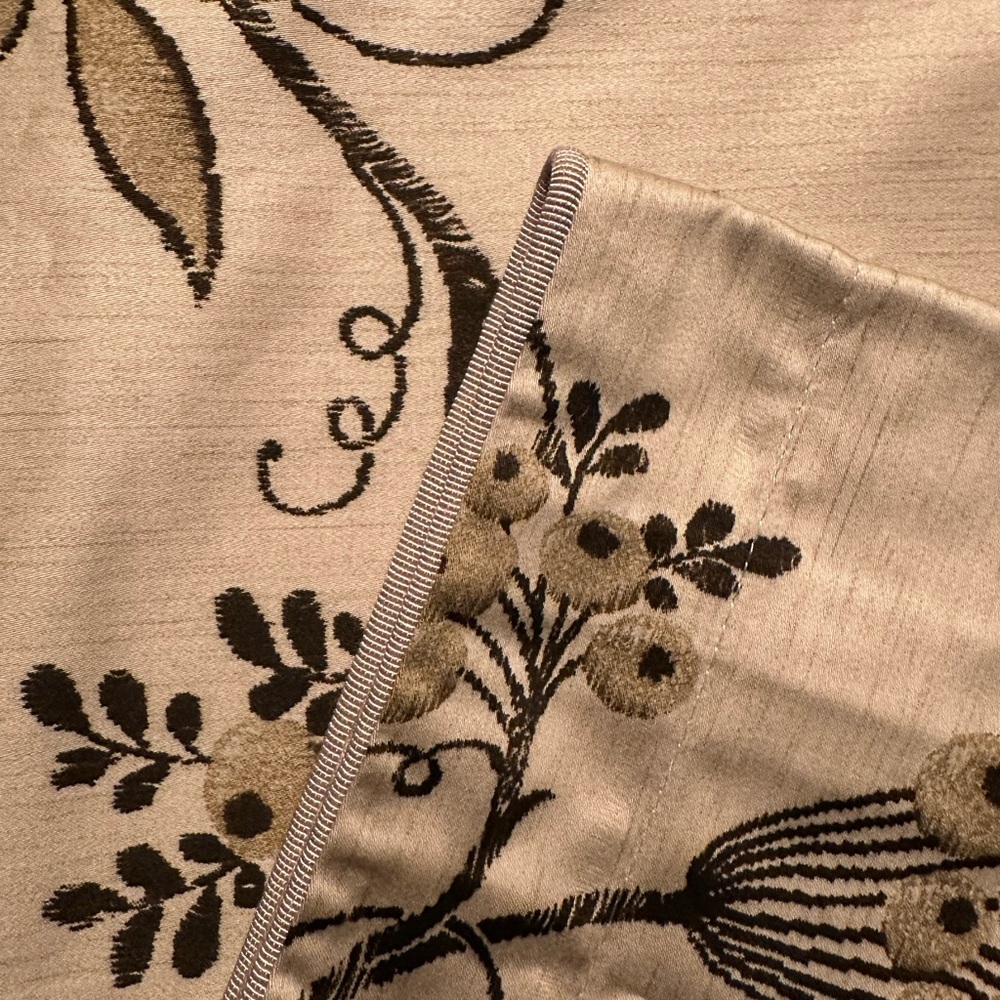 Ralph Lauren Plage D’or Floral 4 Piece Set: Dust Ruffle,2 pillowcases,1 Sham